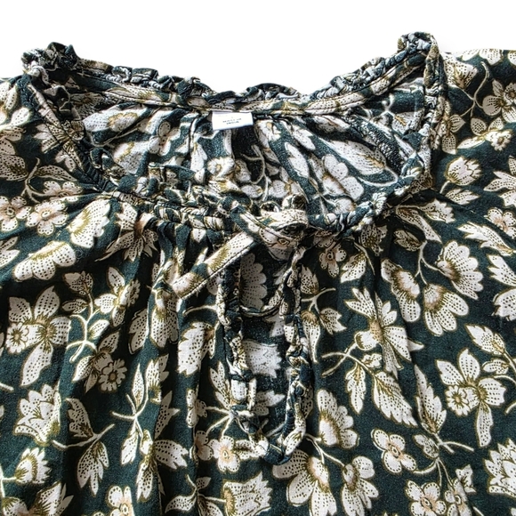 🔥5 FOR $25🔥Old Navy Green Floral Peasant Top, Size Small - Picture 5 of 8